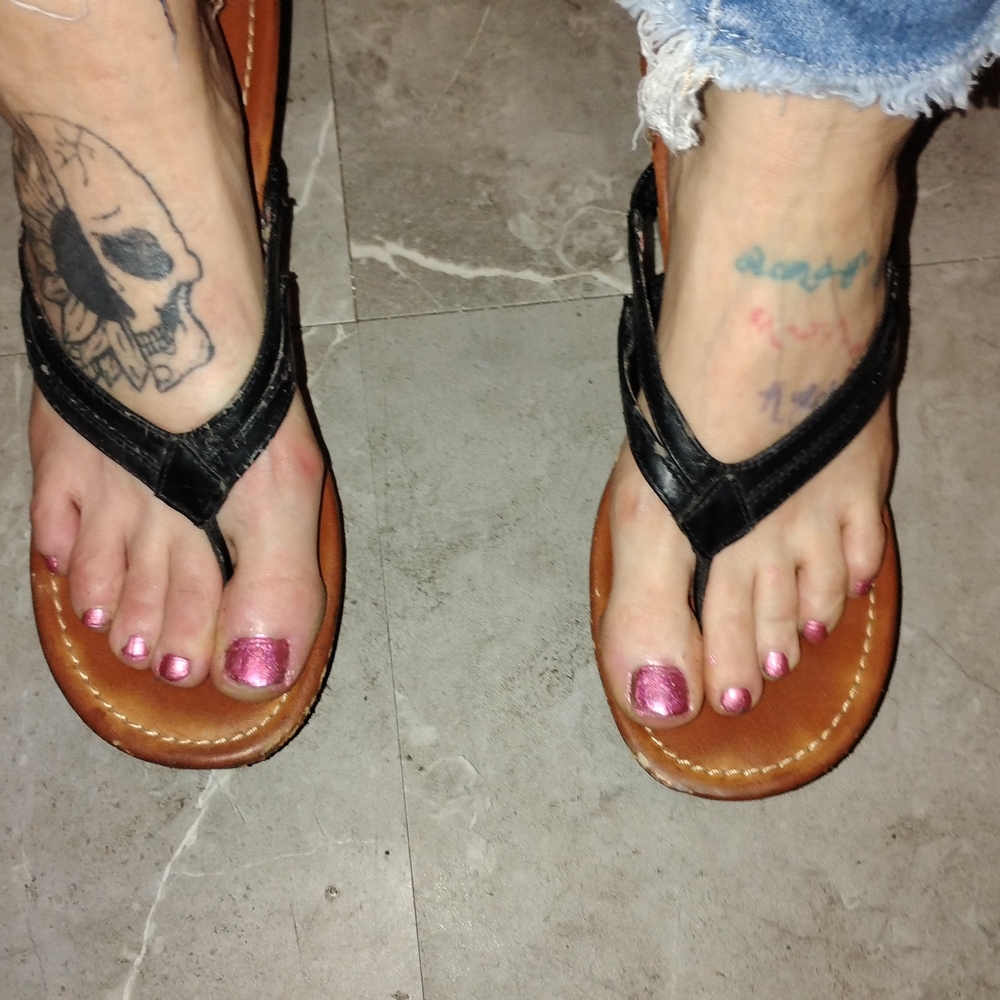 Arizona Jean Company Black and Brown Sandals